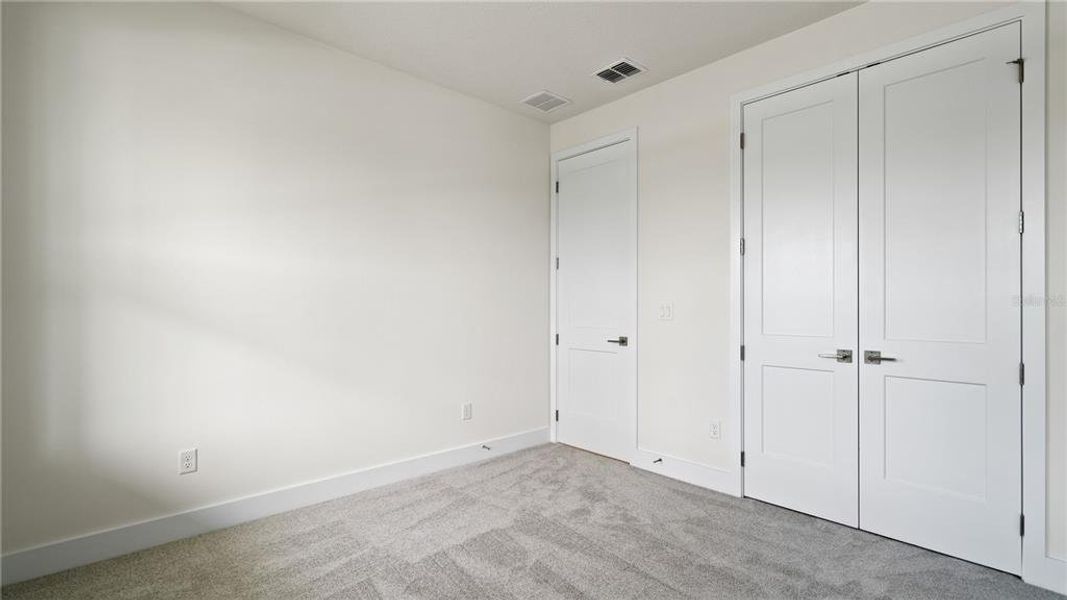 Spacious, unfurnished interior of a new home in Trailside, Mount Dora (Image 17).