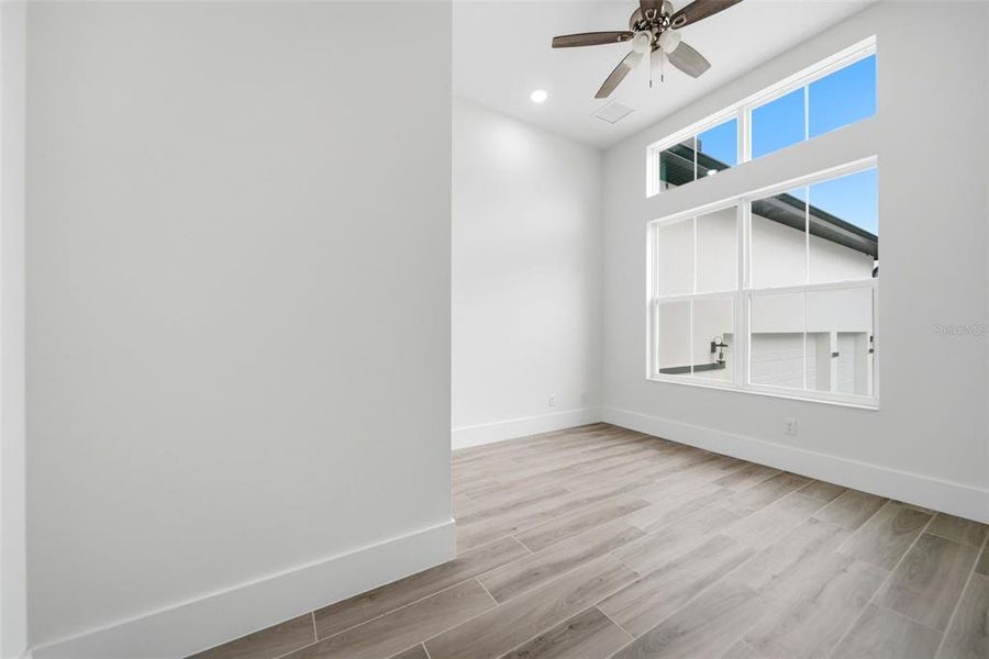 Spacious, unfurnished interior of a new home in , Apopka (Image 21).