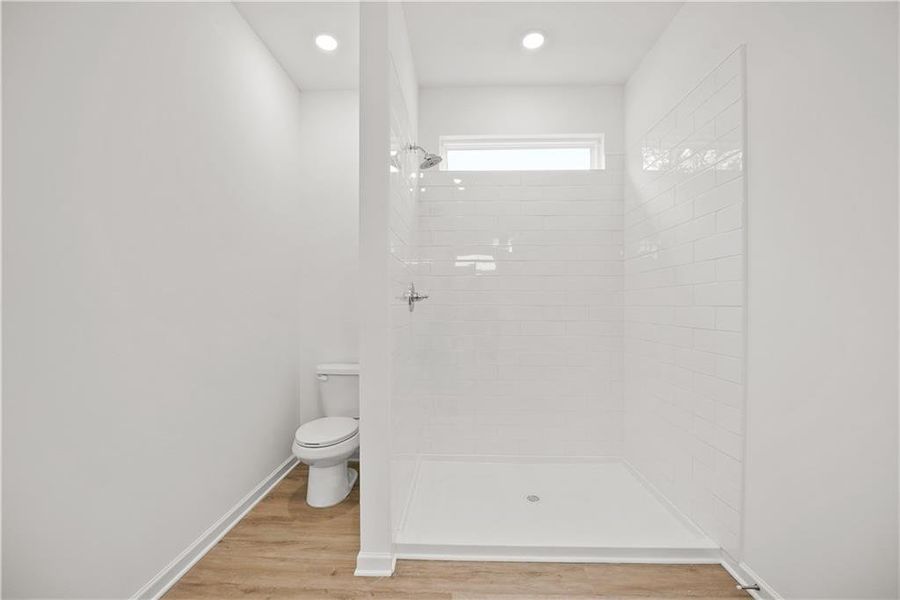 Furnished interior view inside a new home in , Atlanta (Image 9).