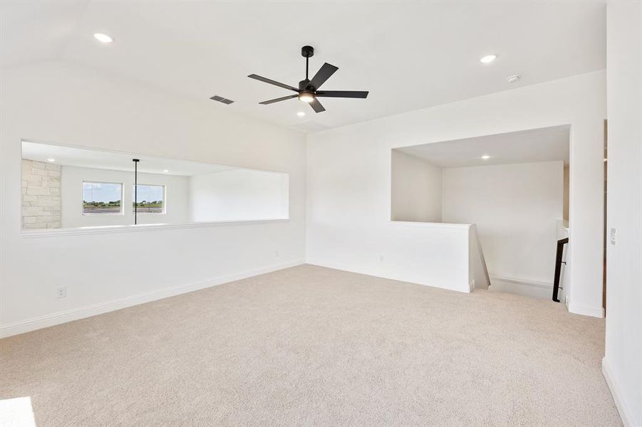 Spacious, unfurnished interior of a new home in Terracina, Rockwall (Image 32). Spacious, unfurnished interior of a new home in Terracina, Rockwall (Image 32).