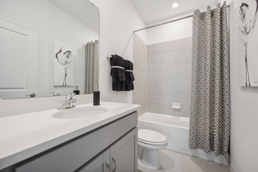 Ensuite Bathroom of The Webber at Country Club Estates