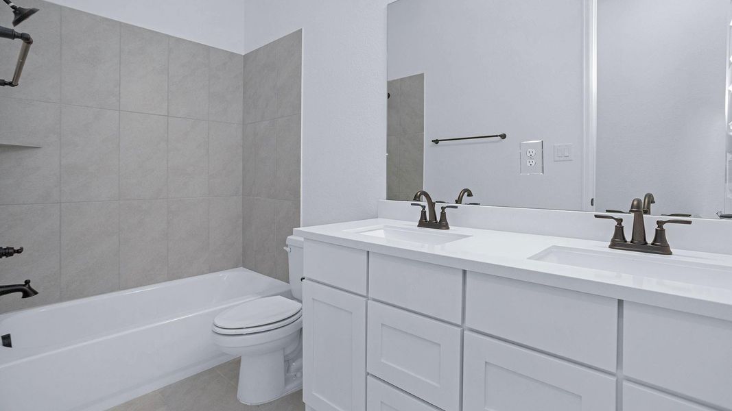 Image 18 of a home in Evergreen 70'. Image 18 of a home in Evergreen 70'.