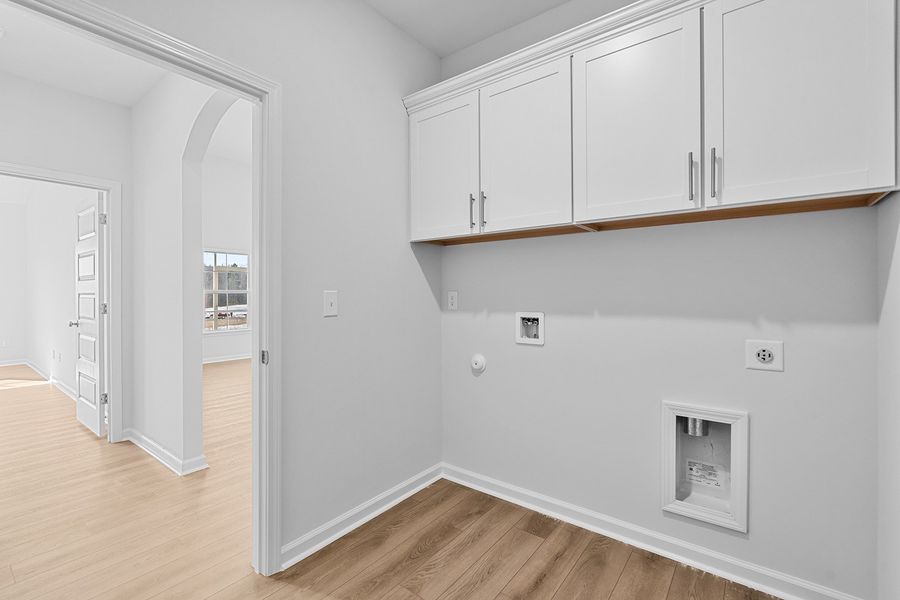 Spacious, unfurnished interior of a new home in Brayden, Advance (Image 24).