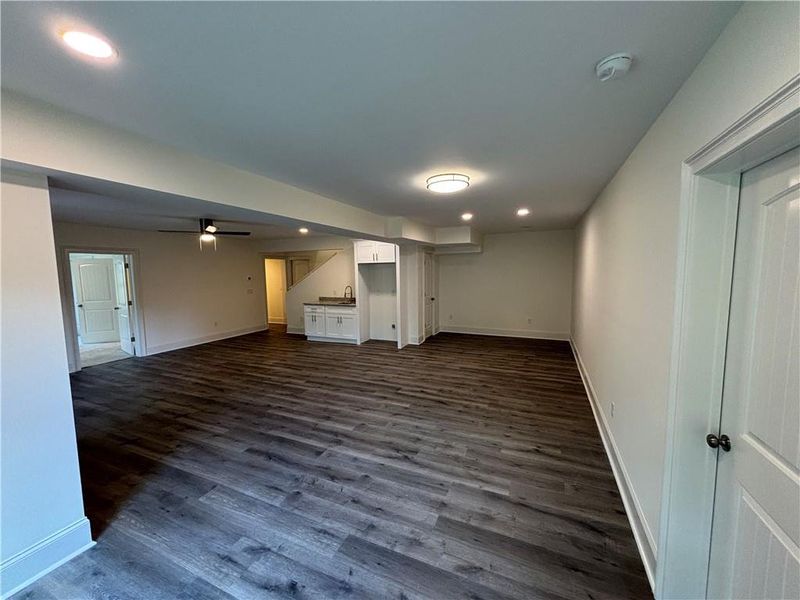 Spacious, unfurnished interior of a new home in , Marietta (Image 14).