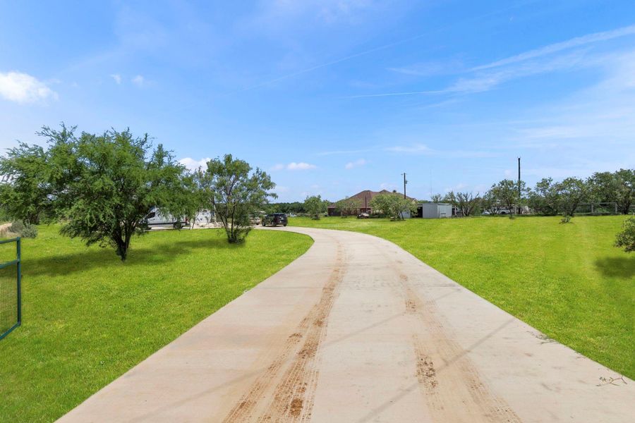 Natural landscape and outdoor views near  in Floresville (Image 31).