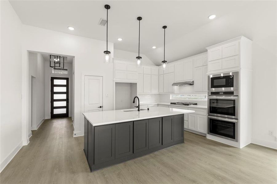 10. 1837 Murrah - Kitchen (2)