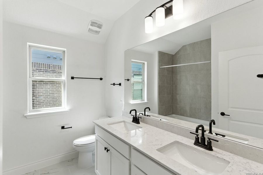 Furnished interior view inside a new home in Nopal Valley, San Antonio (Image 10).