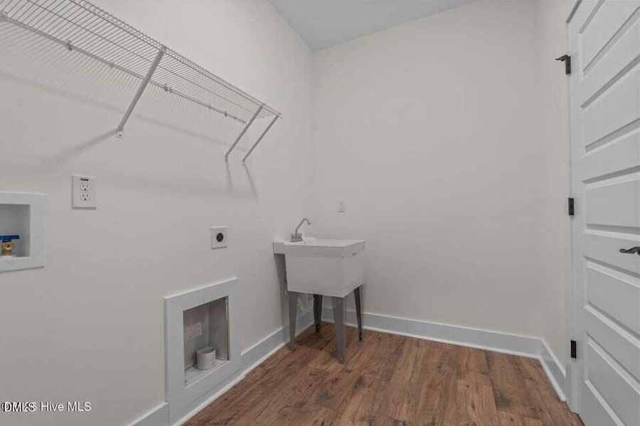 355 Shaw Rd 355 Shaw Rd