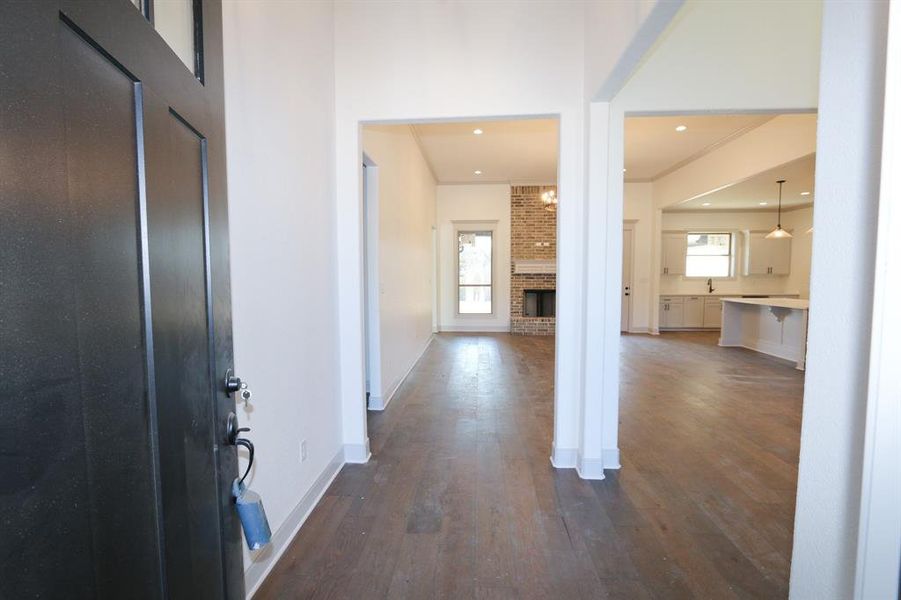 Spacious, unfurnished interior of a new home in , Tyler (Image 24).