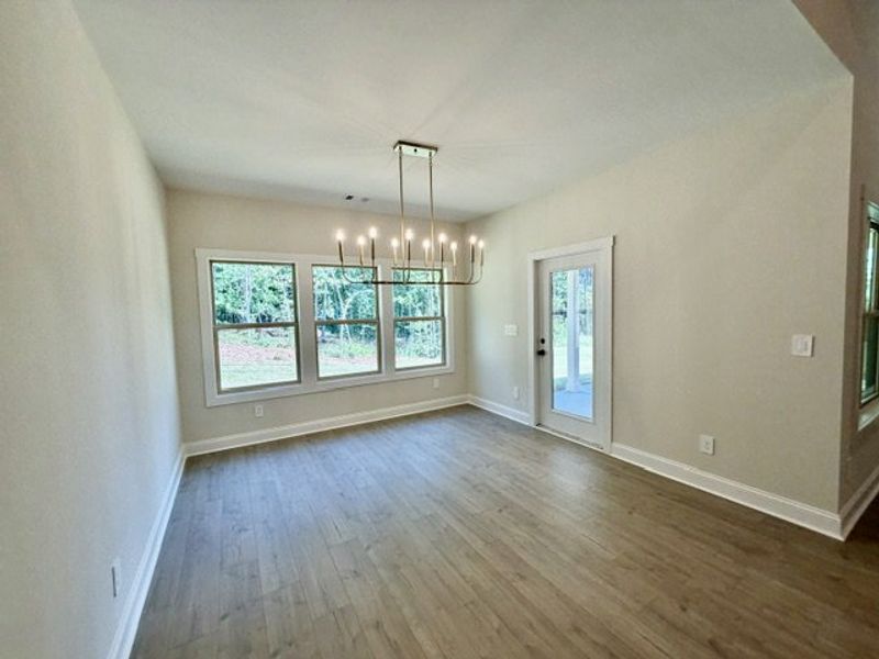 Spacious, unfurnished interior of a new home in Lakefield, Palmetto (Image 8).