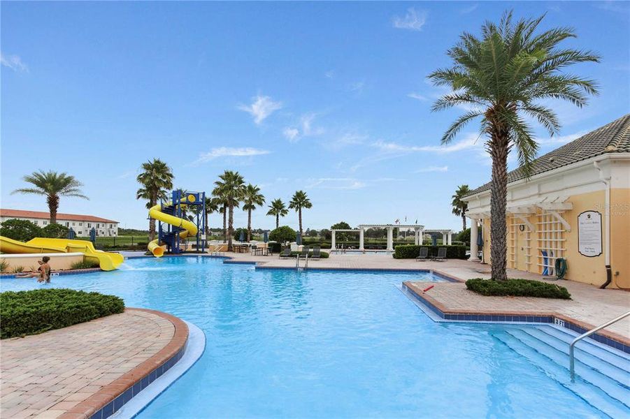 Community amenities in , Davenport (Image 25).