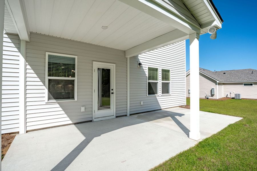 Exterior details and patio area of a home in Oakleaf Chase, Blythewood (Image 25).