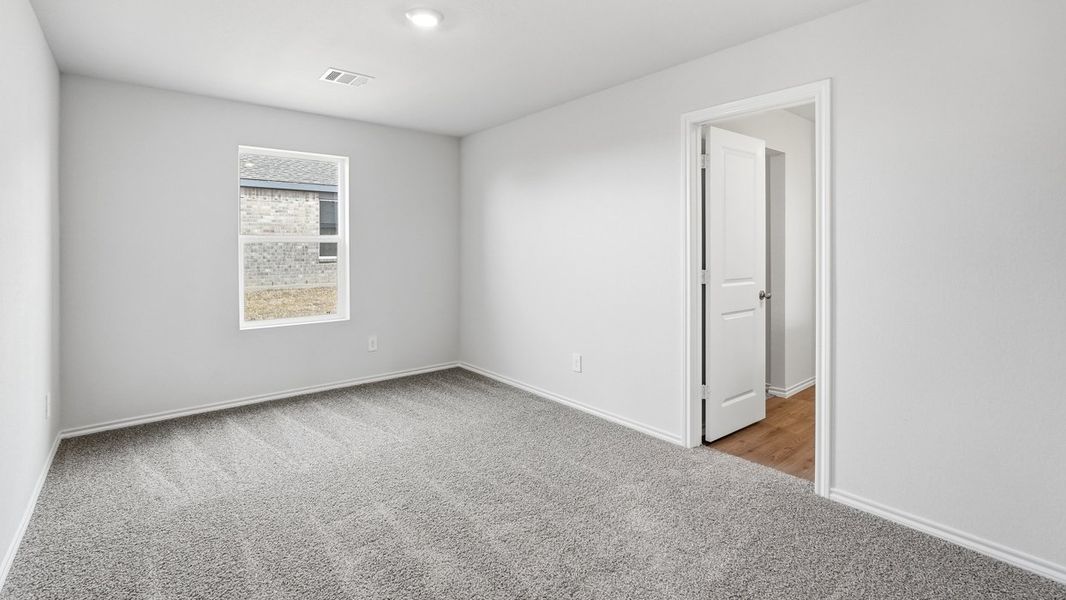 Representative unfurnished interior of a home built from the Atlanta by D.R. Horton in The Hills of Sherman, Sherman (Image 10).
