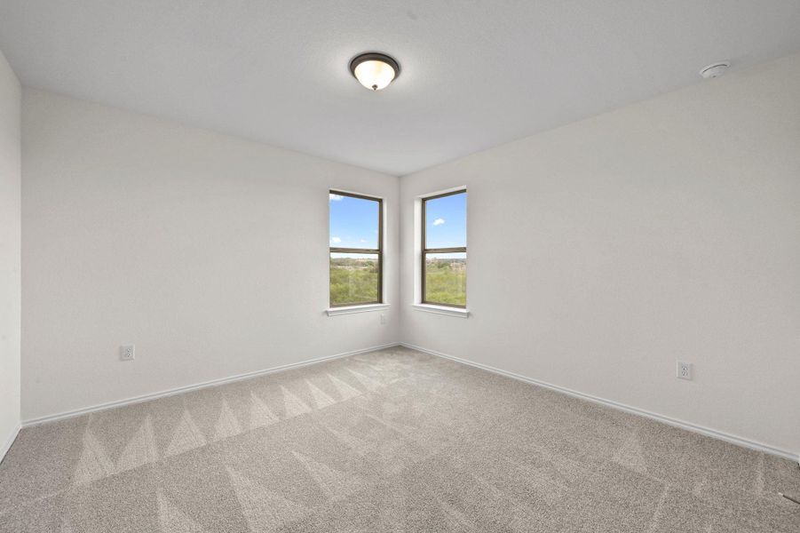 Spacious, unfurnished interior of a new home in Stoney Chase, Del Valle (Image 31).