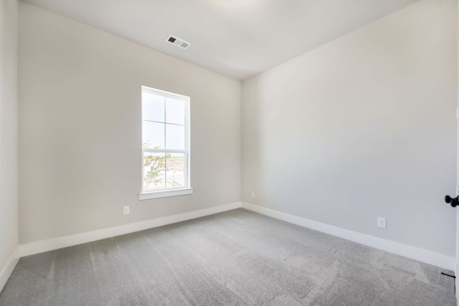 9809 Morning Cloak - Bedroom