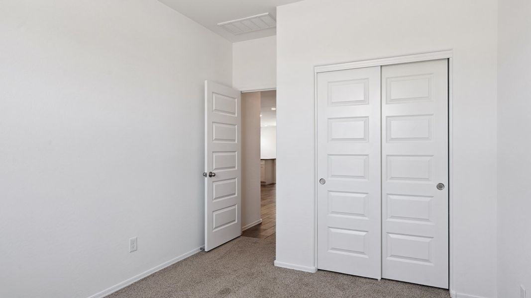 Spacious, unfurnished interior of a new home in Moonlight, Maricopa (Image 21).