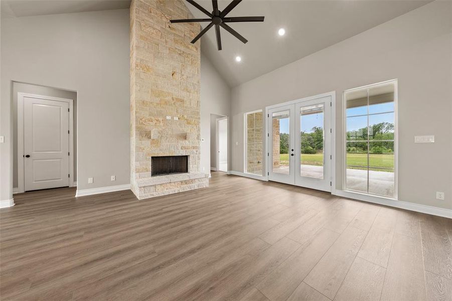 Spacious, unfurnished interior of a new home in , Gatesville (Image 28).