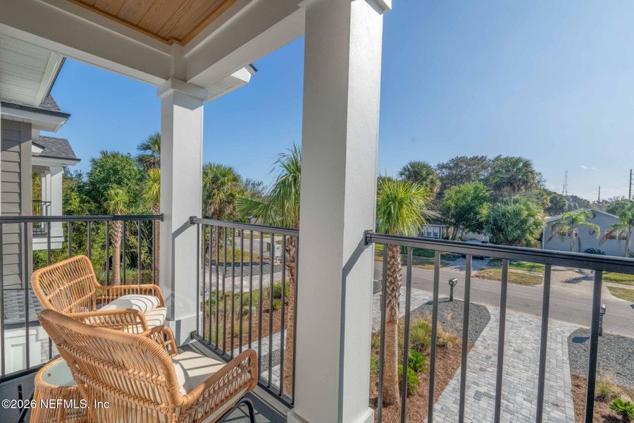 Exterior details and patio area of a home in , Jacksonville Beach (Image 26).