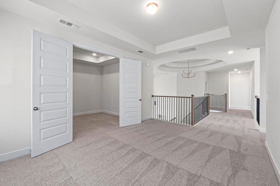 Spacious, unfurnished interior of a new home in Lariat, Liberty Hill (Image 31).