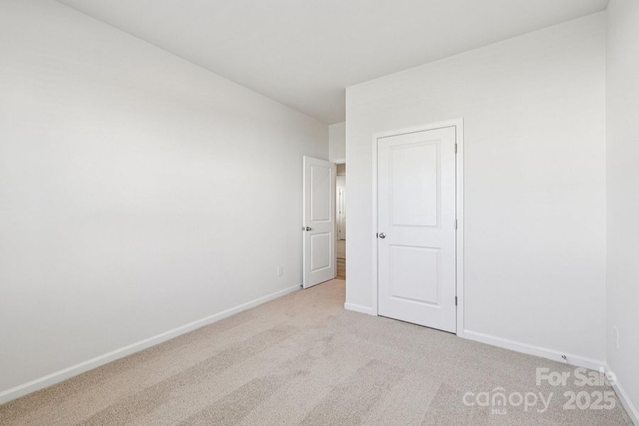 Spacious, unfurnished interior of a new home in Nolen Farm, Gastonia (Image 19).