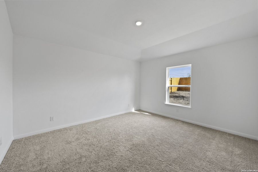 Spacious, unfurnished interior of a new home in Preserve at Medina, Von Ormy (Image 7).