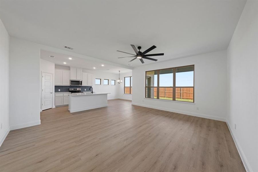 Spacious, unfurnished interior of a new home in , Venus (Image 21). Spacious, unfurnished interior of a new home in , Venus (Image 21).