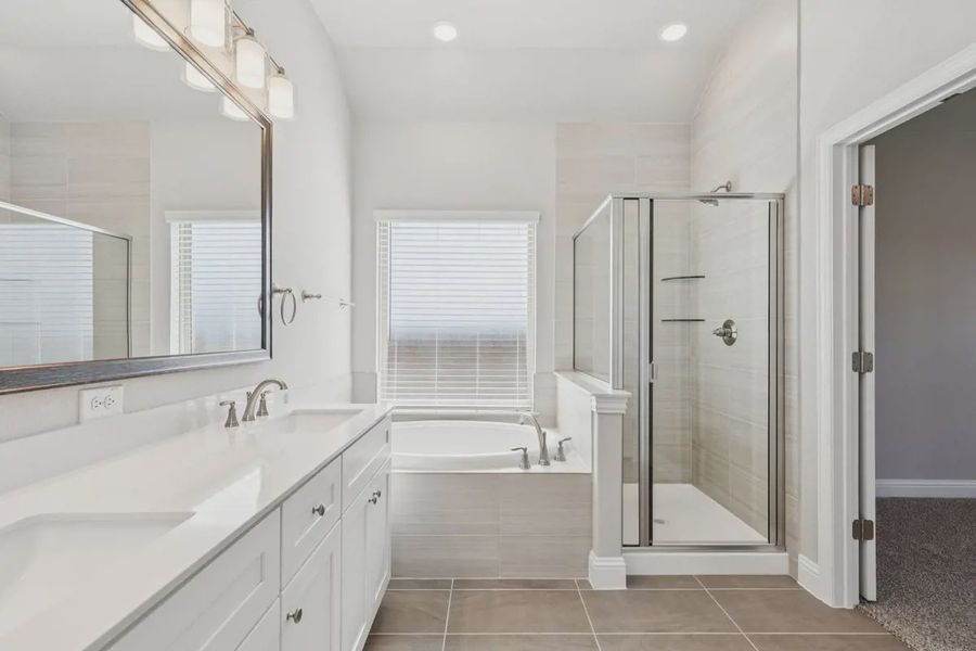 Furnished interior view inside a new home in Summer Crest, Crowley (Image 11).