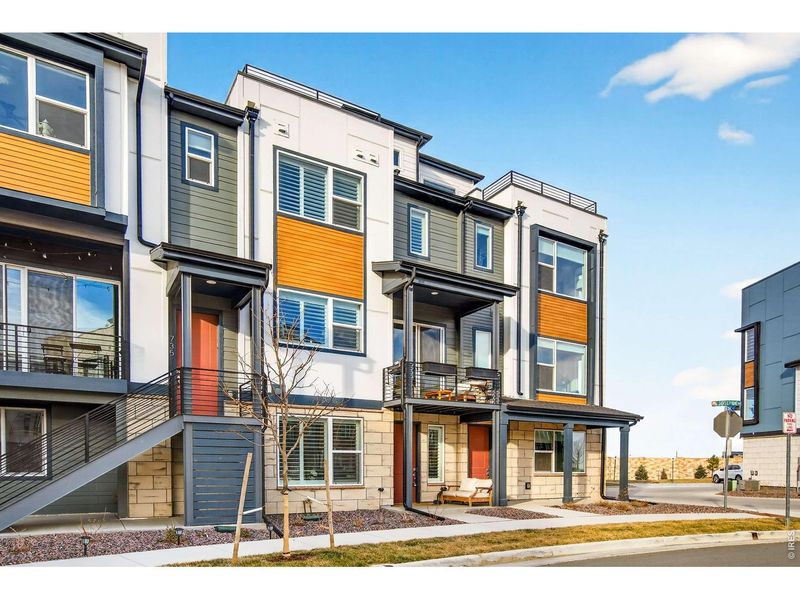 Condo located in Superior, CO showcasing its design and architecture (Image 3).