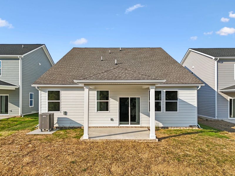 Exterior details and patio area of a home in Ascent at Arbor Ridge, La Vergne (Image 22).