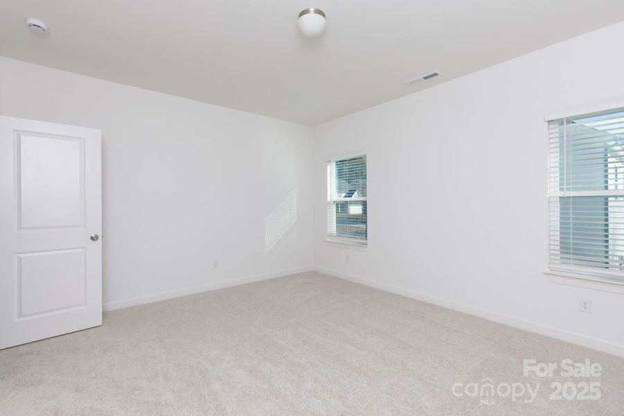 Spacious, unfurnished interior of a new home in , Charlotte (Image 28).