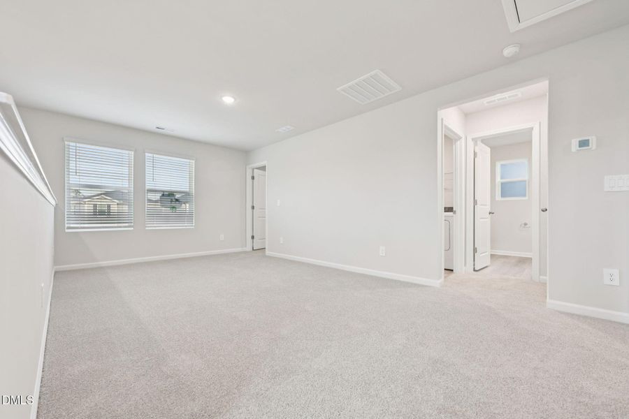 19-web-or-mls-Raleigh - Oak Manor - 649