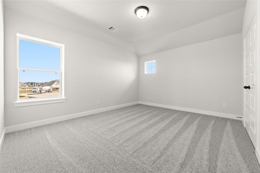 Spacious, unfurnished interior of a new home in Jubilee, Hockley (Image 18).