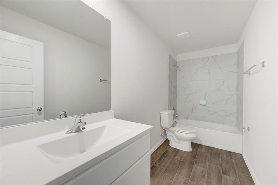 Furnished interior view inside a new home in Elevon, Lavon (Image 11).