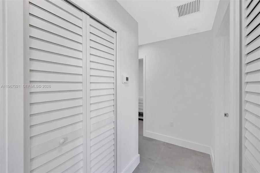 Spacious, unfurnished interior of a new home in , Miami Gardens (Image 37).