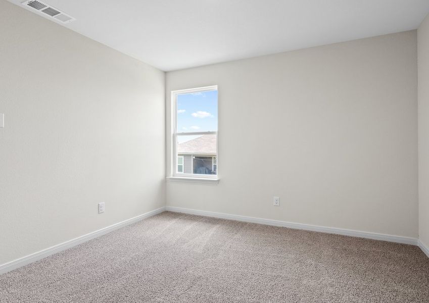 The secondary bedrooms are a perfect space for children's bedrooms or guest rooms. The secondary bedrooms are a perfect space for children's bedrooms or guest rooms.