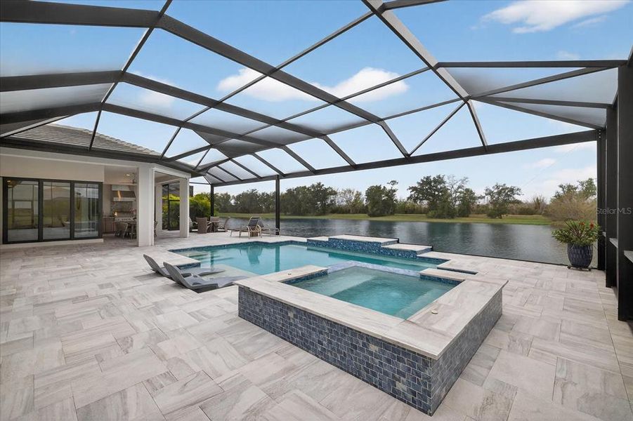 Exterior details and patio area of a home in , Bradenton (Image 40).