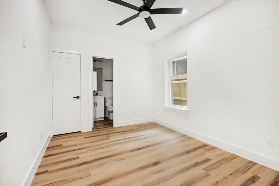 Spacious, unfurnished interior of a new home in , Houston (Image 29).