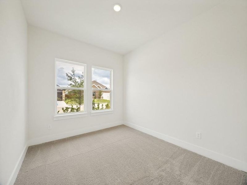 Spacious, unfurnished interior of a new home in Pebblebrook, Sherman (Image 8).