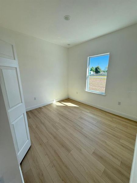 Spacious, unfurnished interior of a new home in , Ocala (Image 17).