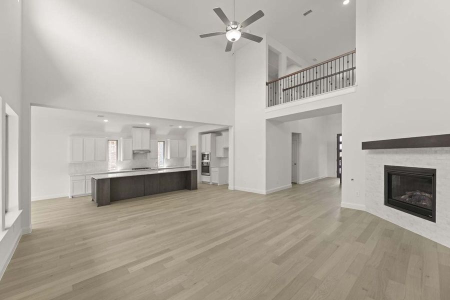 Spacious, unfurnished interior of a new home in Park Hills, Rockwall (Image 21). Spacious, unfurnished interior of a new home in Park Hills, Rockwall (Image 21).