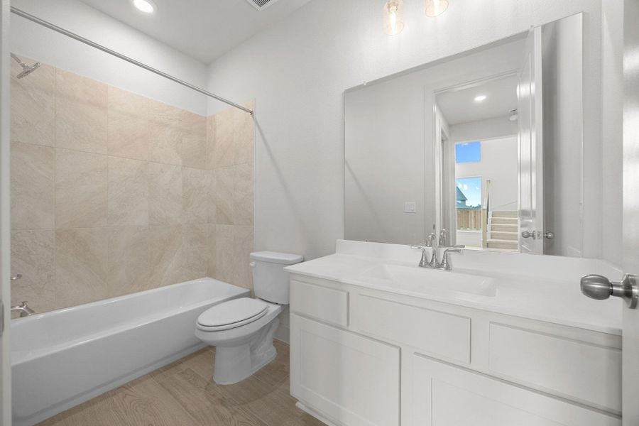 Furnished interior view inside a new home in Parmer Ranch, Georgetown (Image 9).