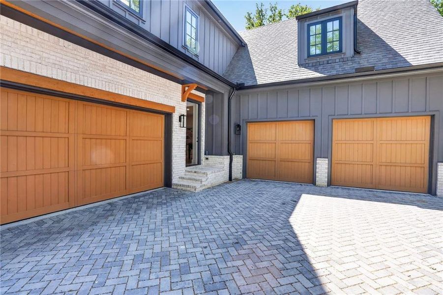 Exterior details and patio area of a home in , Roswell (Image 28).