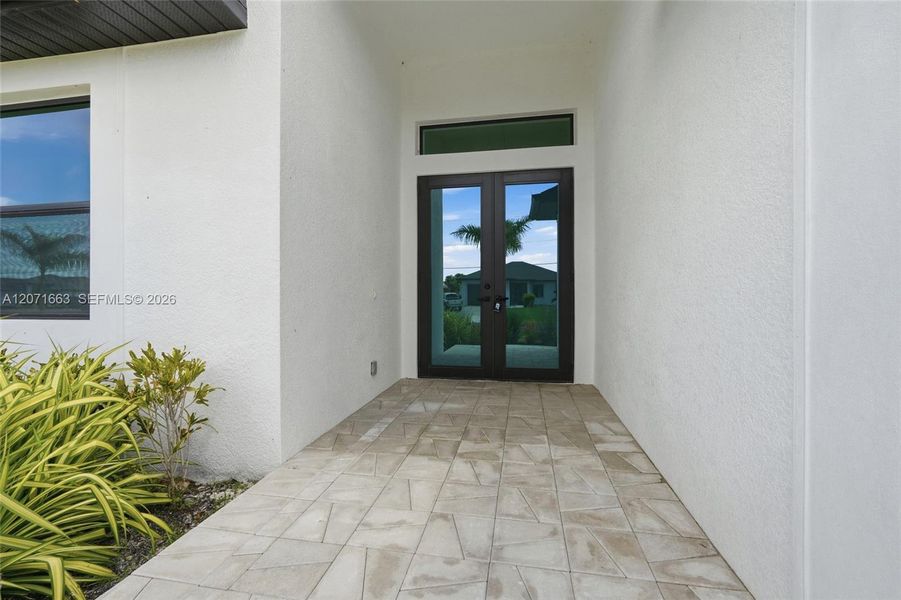 Exterior details and patio area of a home in , Cape Coral (Image 4). Exterior details and patio area of a home in , Cape Coral (Image 4).