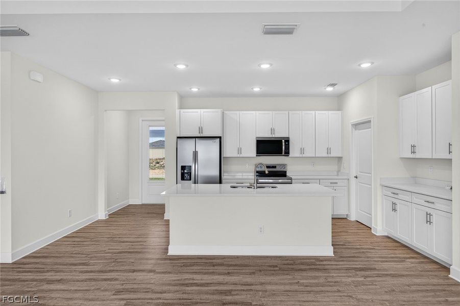 Furnished interior view inside a new home in Cape Coral, Cape Coral (Image 8).