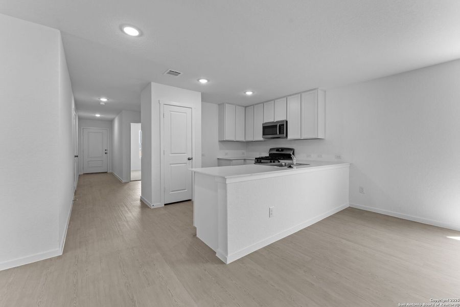 Furnished interior view inside a new home in Lodi Grove, Floresville (Image 4). Furnished interior view inside a new home in Lodi Grove, Floresville (Image 4).