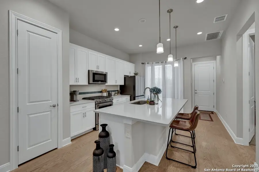 Furnished interior view inside a new home in Town Creek, New Braunfels (Image 10). Furnished interior view inside a new home in Town Creek, New Braunfels (Image 10).