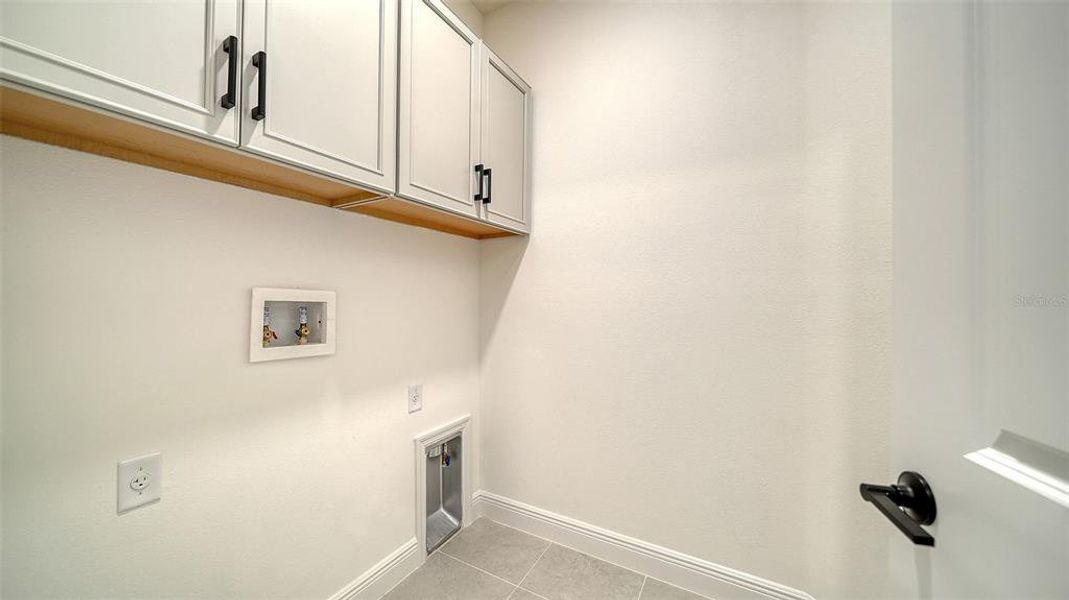 Spacious, unfurnished interior of a new home in Windward Real Estate and Homes for Sale in Sarasota, FL - Neal Communities, Lakewood Ranch (Image 30).