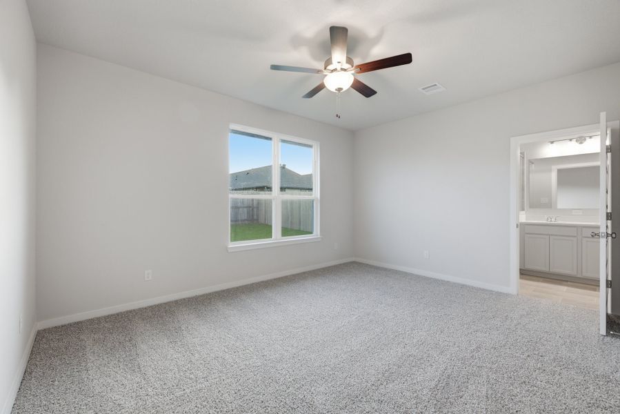 Spacious, unfurnished interior of a new home in Heartland at Creek Meadows, College Station (Image 7). Spacious, unfurnished interior of a new home in Heartland at Creek Meadows, College Station (Image 7).