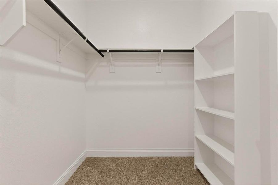 Spacious, unfurnished interior of a new home in , Sulphur Springs (Image 25).