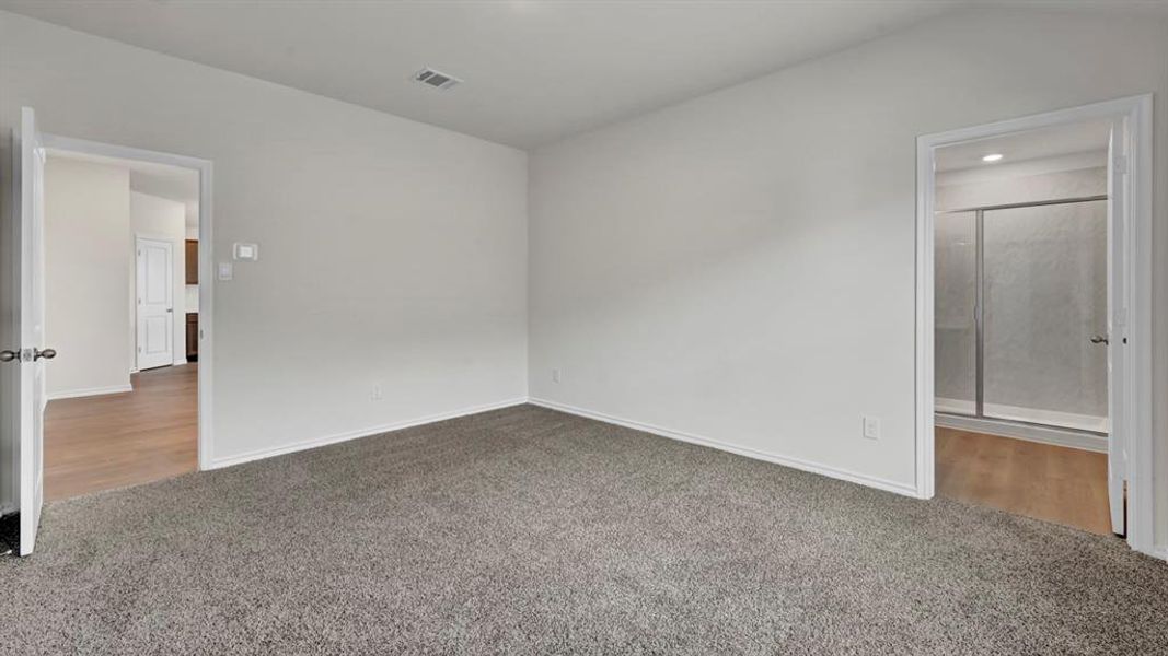 Spacious, unfurnished interior of a new home in Riverfield, Josephine (Image 17).